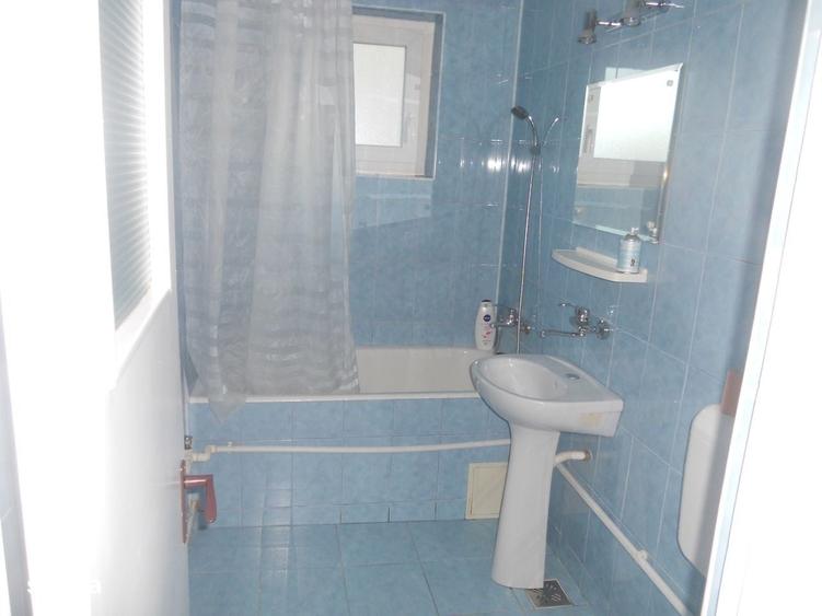 Apartament cu 2 camere decomandat în Mărăței