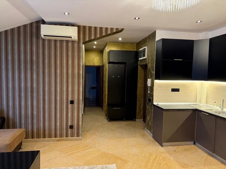Apartament cu 3 camere decomandat în Mărgeanului