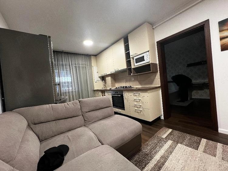 Apartament cu 2 camere semidecomandat în Sânpetru
