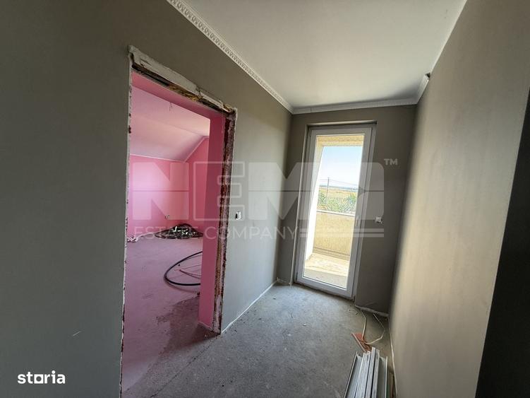 Casă cu 4 camere decomandat în Central