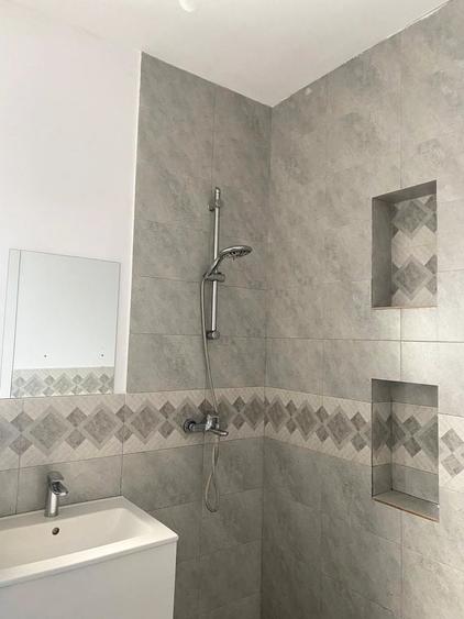 Casă individuală cu 5 camere cu Teren 950 Mp în Nord