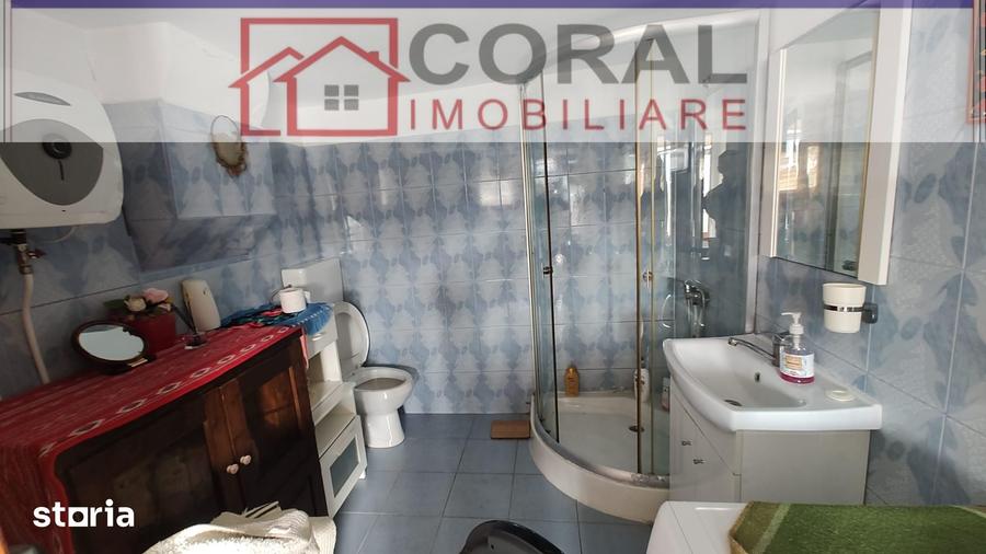 Casă cu 3 camere cu Teren 2070 Mp în Cârjiți