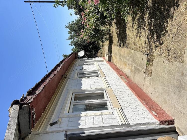 Casă cu Teren 1500 Mp în Ciochina