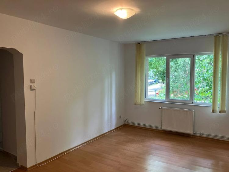 Apartament cu 2 camere semidecomandat în Tătărași