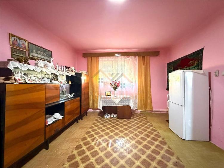 Casă cu 3 camere cu Teren 990 Mp în Tărian