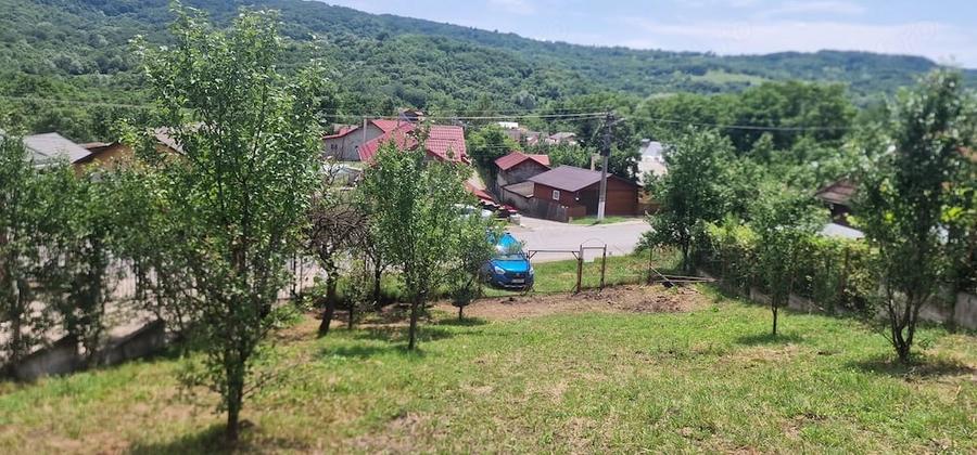 Teren de 3400 mp, în Central
