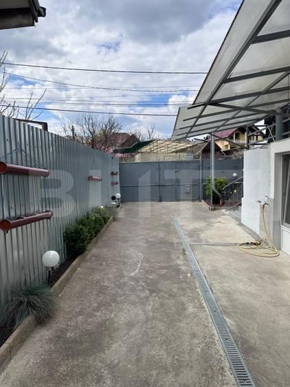 Casă individuală cu 5 camere cu Canalizare în Ultracentral