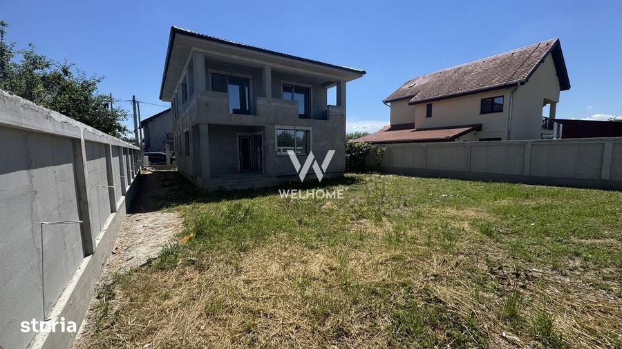 Casă cu 4 camere cu Teren 530 Mp în Cristian