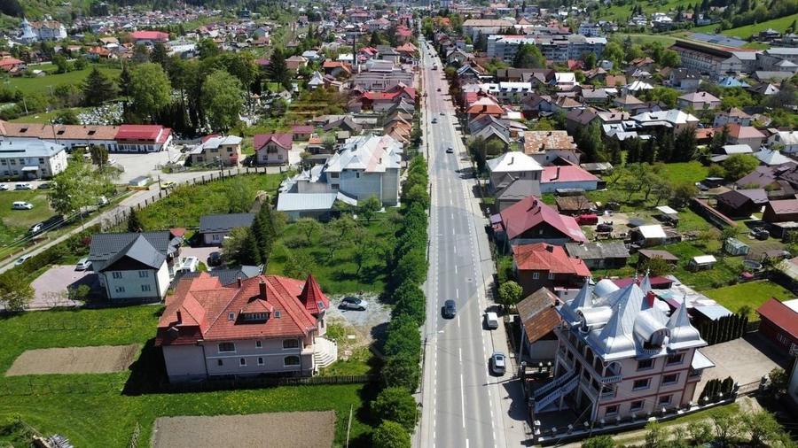 Casă individuală cu 18 camere cu Teren 600 Mp în Nord