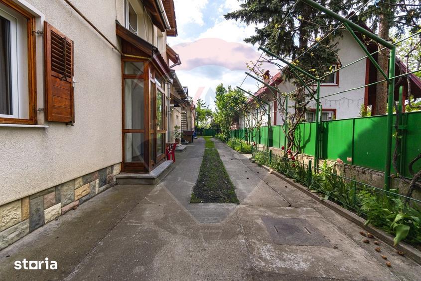 Casă cu 4 camere cu Teren 1673 Mp în Central
