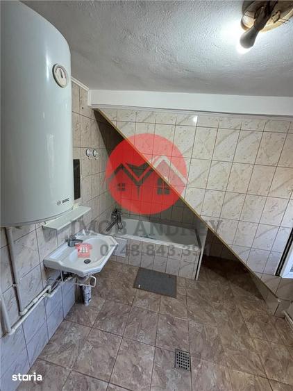 Casă cu 3 camere cu Teren 300 Mp în Central