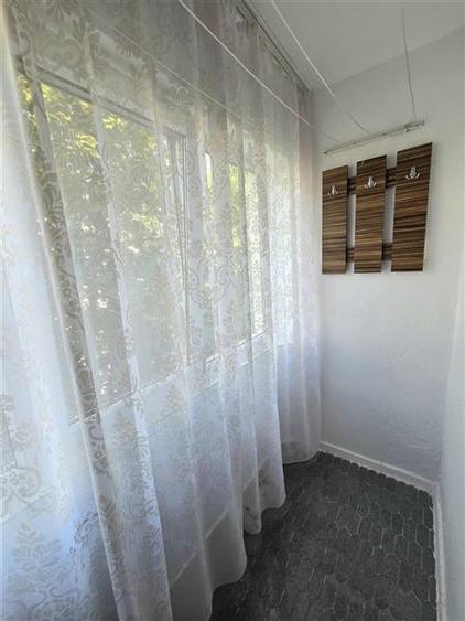 Apartament 3 Camere, Semidecomandat, zona Badea Cartan - 18