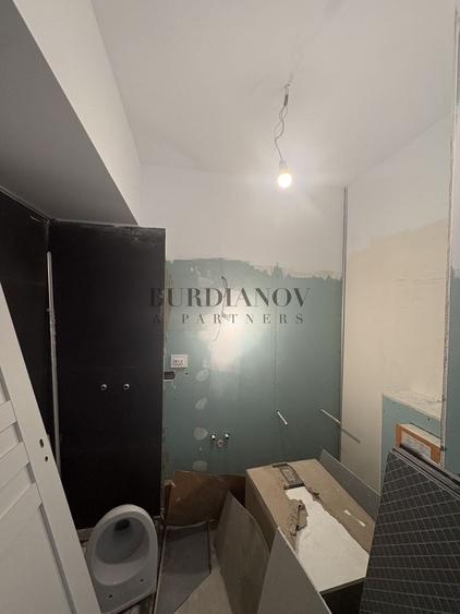 Apartament cu 3 camere decomandat în Lacul Morii