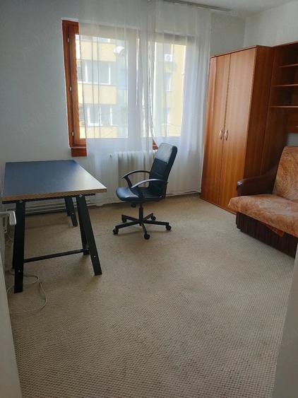 Apartament cu 2 camere decomandat în Tudor