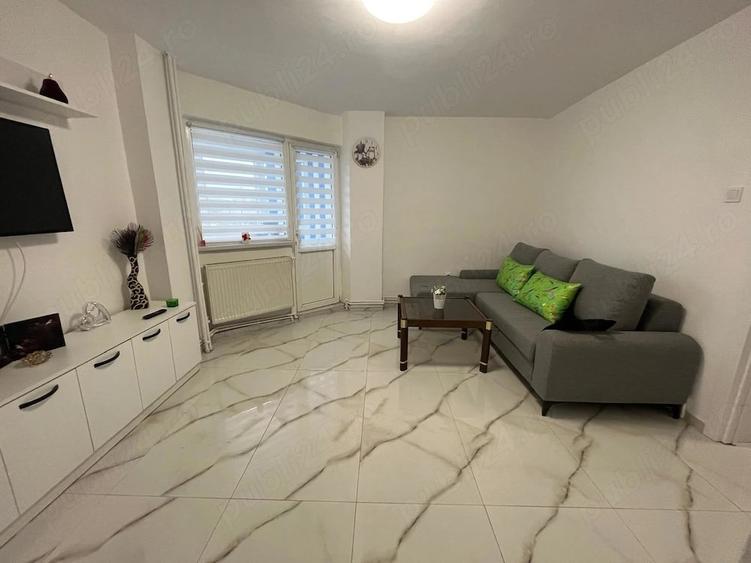 Apartament cu 2 camere semidecomandat în 9 Mai