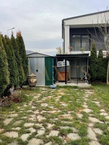 Duplex cu 5 camere cu Canalizare în Florești