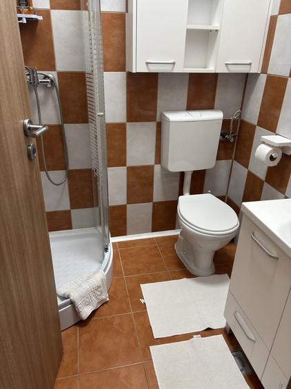 Apartament cu 3 camere decomandat în UTA