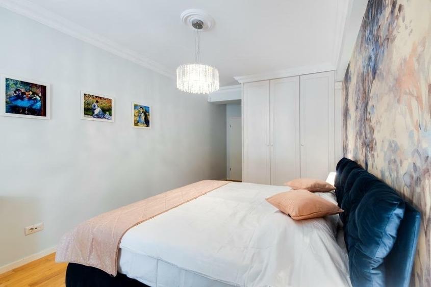 Apartament cu 2 camere decomandat, mobilat în Calea Victoriei