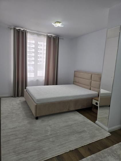 Apartament cu 3 camere semidecomandat, mobilat în Copou