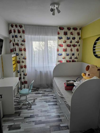 Apartament cu 3 camere decomandat în Gării