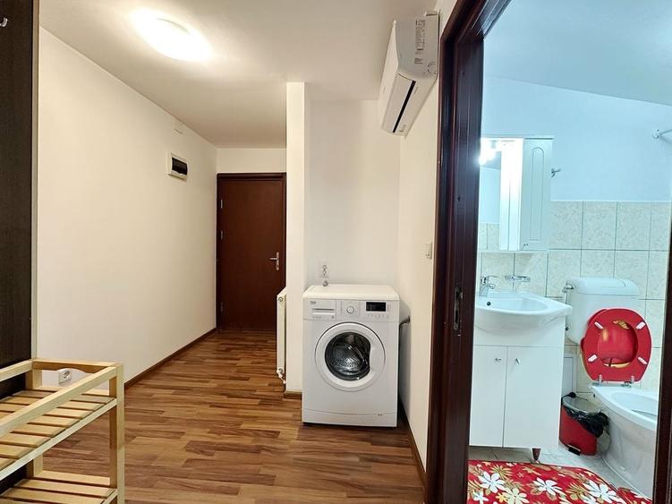 Garsonieră decomandată în Central