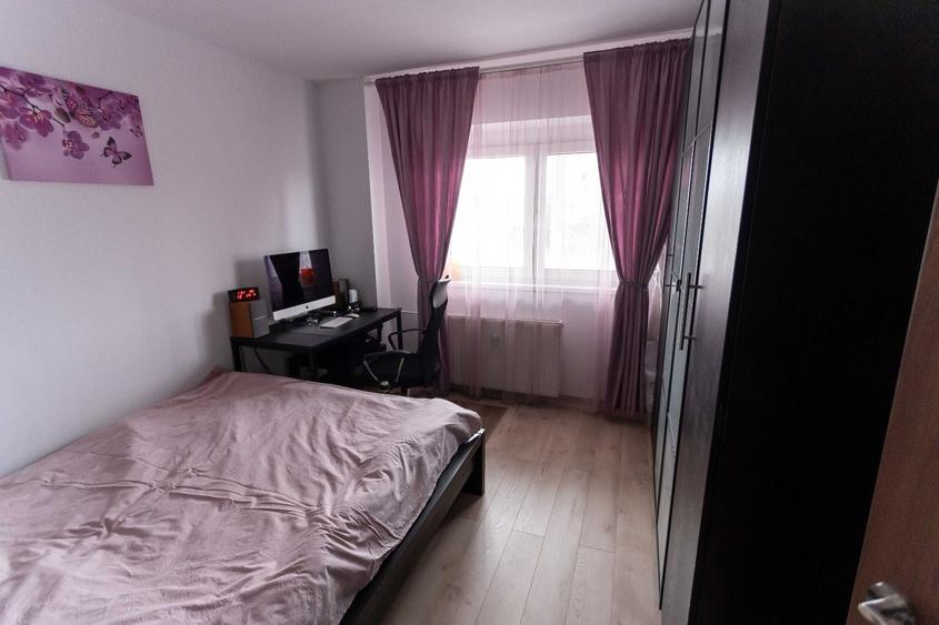 Apartament cu 3 camere semidecomandat în Theodor Pallady