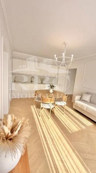 Apartament cu 3 camere semidecomandat în Florești