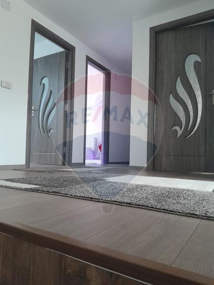 Casă individuală cu 4 camere cu Teren 2500 Mp în Oeștii Pământeni