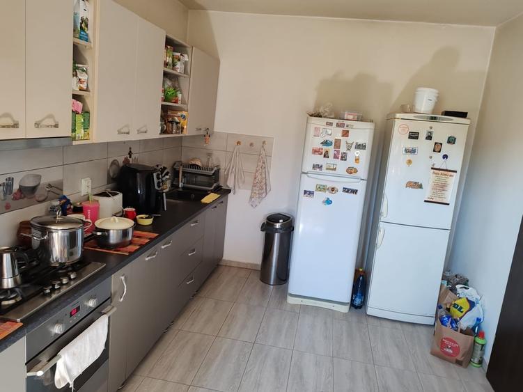 Casă cu 5 camere cu Teren 250 Mp în Cernica
