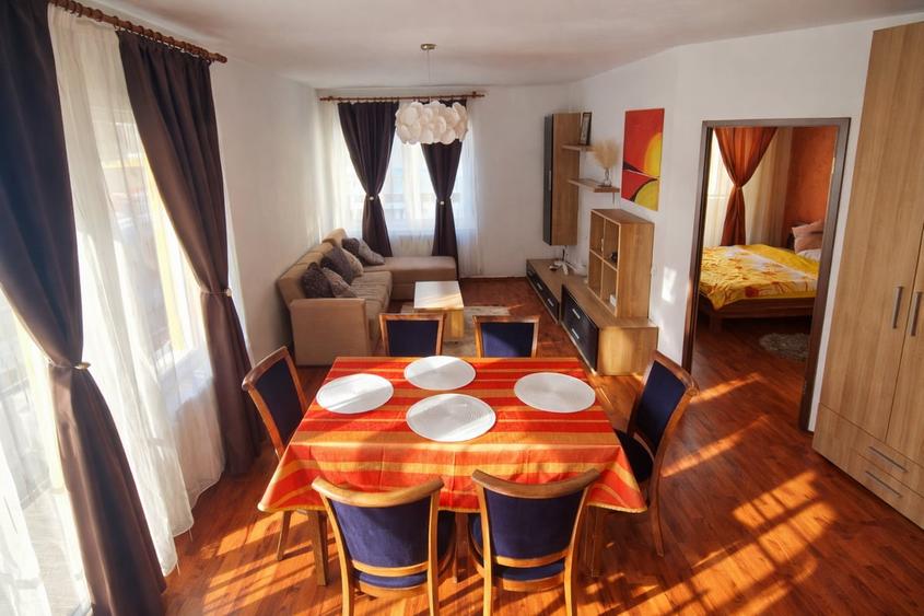Apartament cu 2 camere decomandat în Central