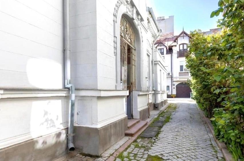 Vila  cu arhitectura Victoriei - 1