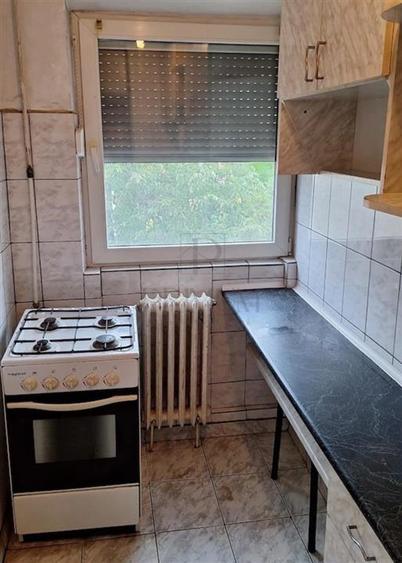 Apartament cu 2 camere nedecomandat în P-ța Doina
