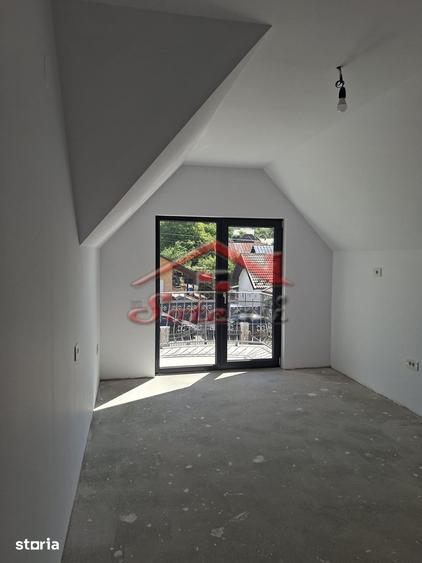 Casă cu 4 camere cu Teren 470 Mp în Cornu