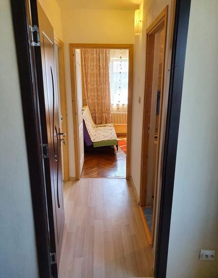 Apartament cu 3 camere în Cetate