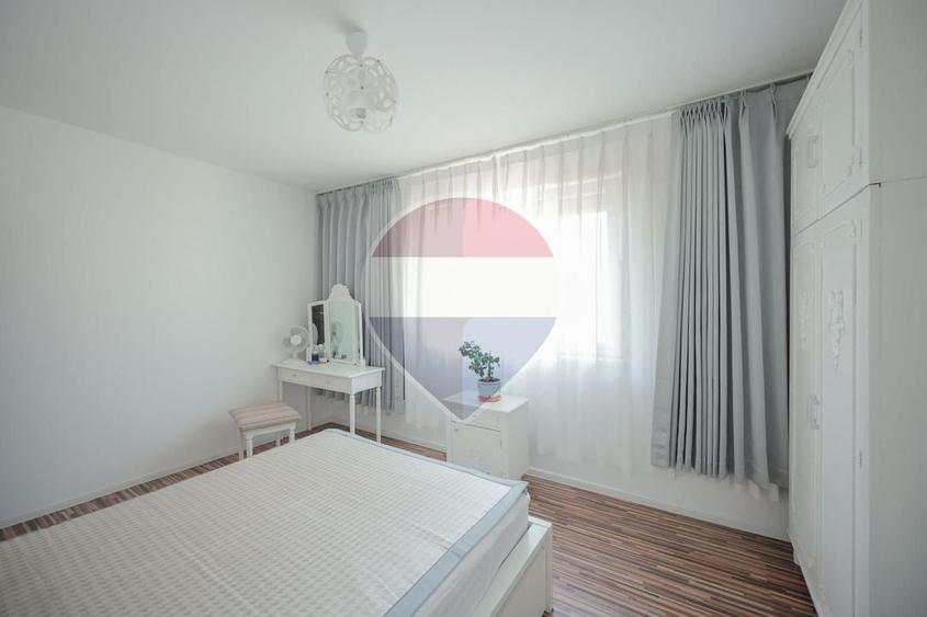 Casă individuală cu 4 camere cu Teren 418 Mp în Central