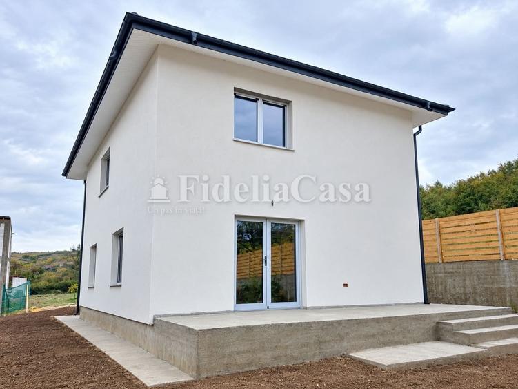 Casă individuală cu 4 camere cu Teren 430 Mp în Valea Lupului