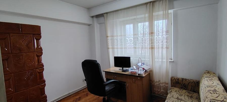 Apartament cu 4 camere în Central