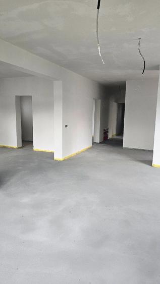 Casă cu Teren 690 Mp în Satu Nou de Jos
