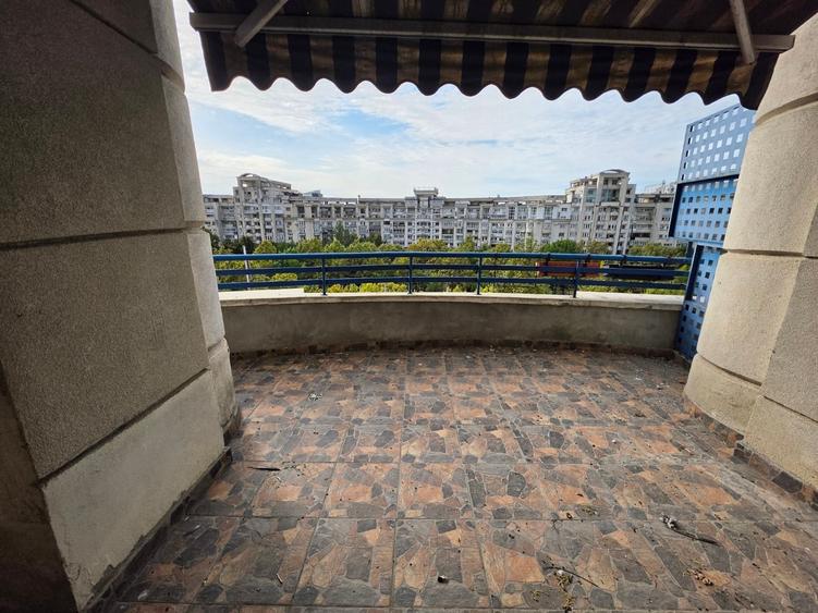 Apartament cu 6 camere decomandat în Alba Iulia