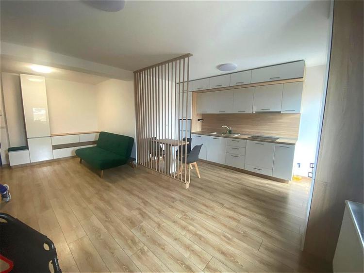 Apartament cu 2 camere în Cetate