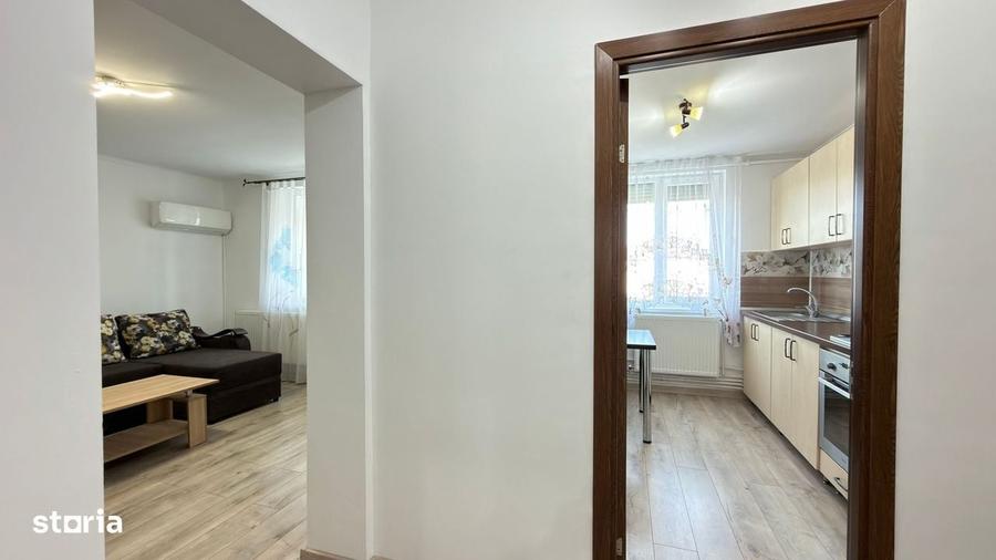 Apartament cu 3 camere semidecomandat în Central