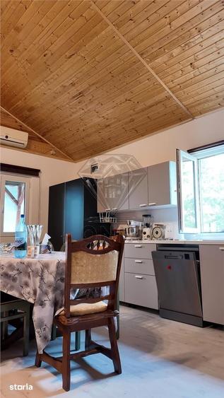 Casă cu 4 camere cu Teren 1468 Mp în Drăgănești