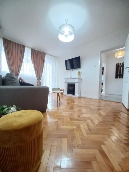 Apartament semidecomandat în Mihai Bravu