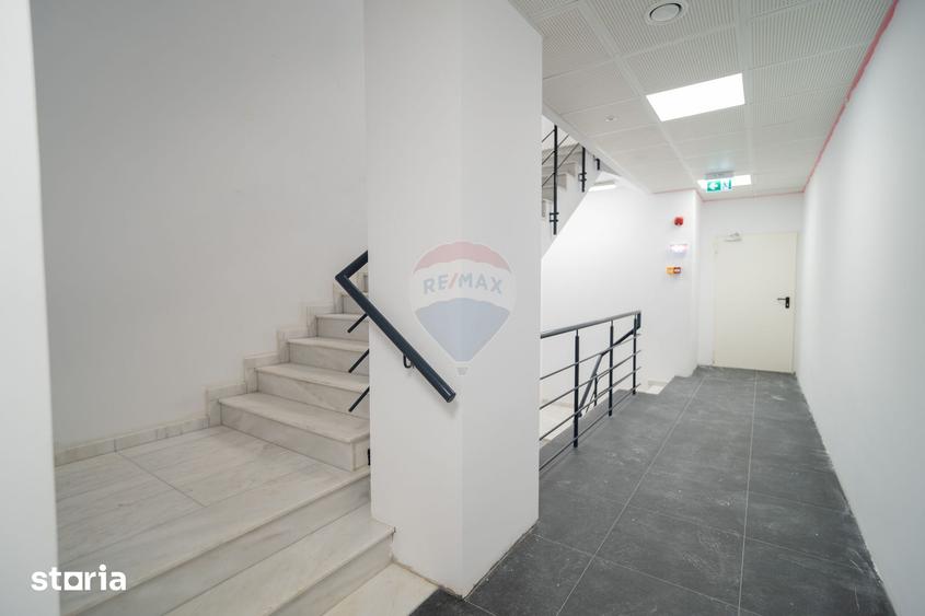 Spațiu comercial, de 514 mp, în Romană