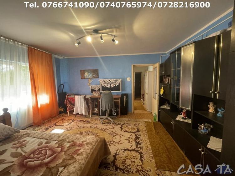 Apartament cu 2 camere semidecomandat, mobilat în Debarcader