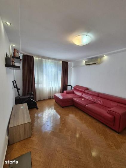 Apartament cu 3 camere în Drumul Taberei — fotografia 2