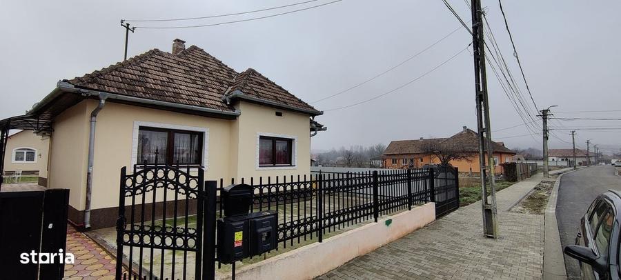 2 CASE / str. Eminescu - 16