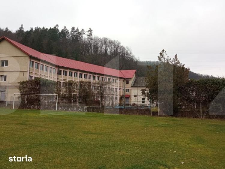 Spațiu comercial, de 3,000 mp, în Nădrag