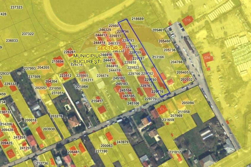 Casă individuală cu 5 camere cu Teren 2436 Mp în Alexandriei