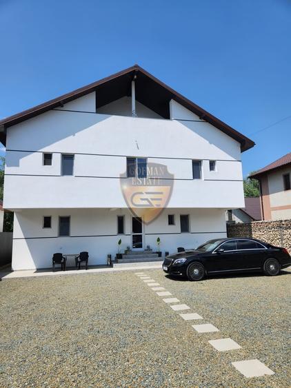 Casă individuală cu 15 camere cu Canalizare în Lumina